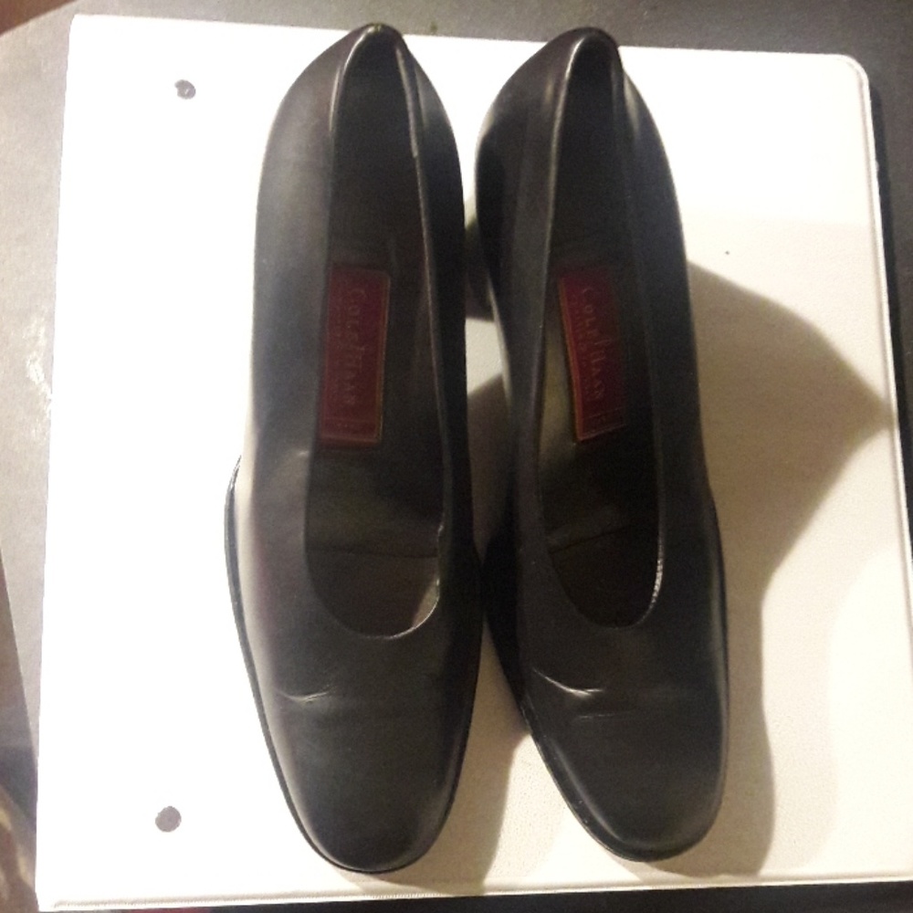 Shoes - Picture 8 of 8